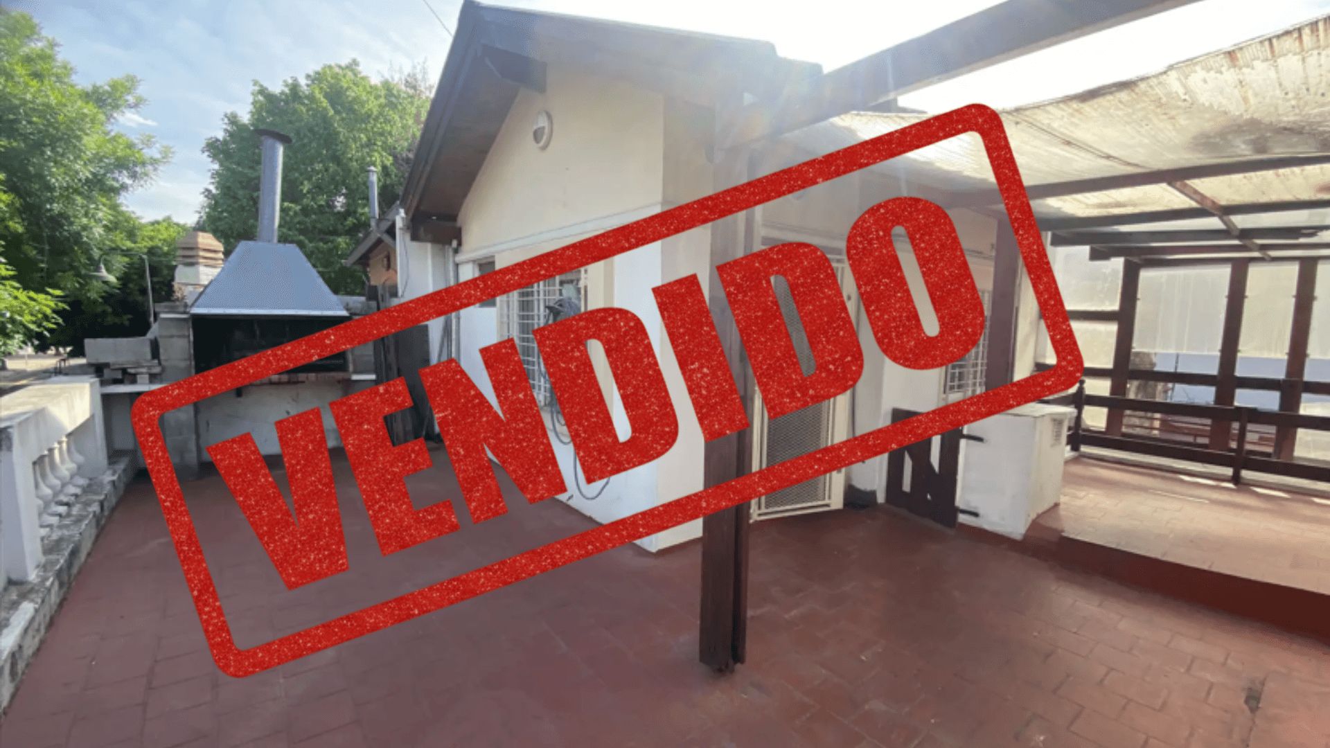 Tipo casa 4 ambientes al frente con terraza, quincho y parrilla - foto 1
